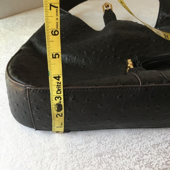 GILI Hobo Style Handbag Black Leather Ostrich Embossed Shoulder Bag Purse - Picture 9 of 10